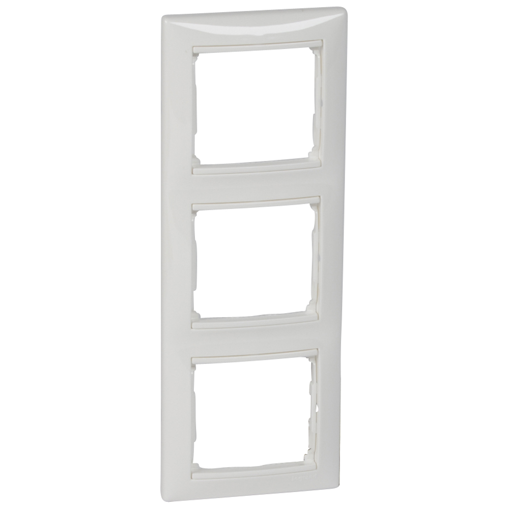 Рамка 3п вер Белая Valena