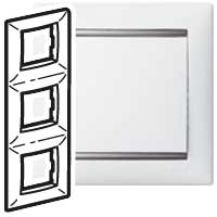 Рамка 3п вер Бел/Хром Valena