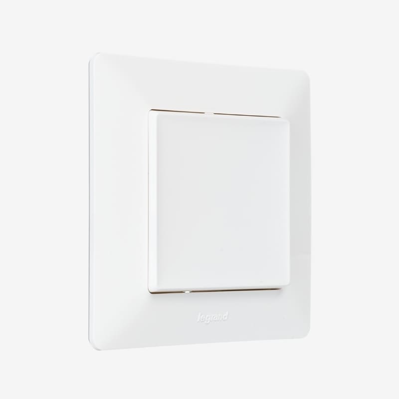 Комплект  “Проходной беспроводной выключатель” на 1 линию освещения (белый)